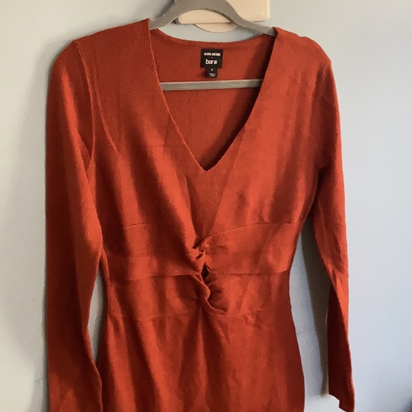 Dress - Picture 2 of 4